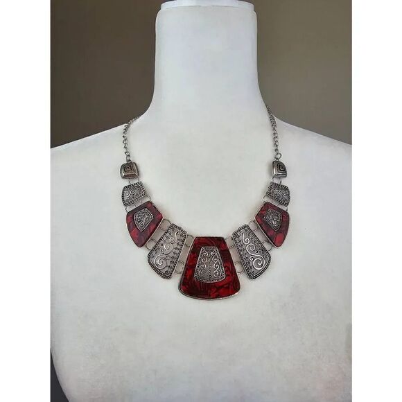 Necklace bib style Red marble look stones with silver fiigree - Picture 1 of 5